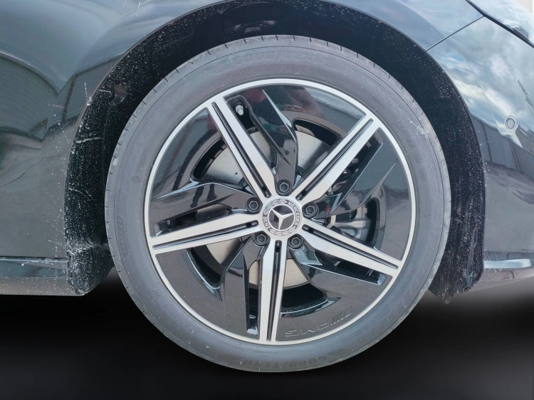 6 - Mercedes-Benz CLA 200