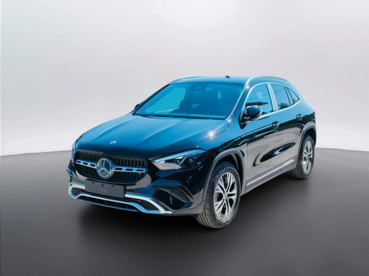 1 - Mercedes-Benz GLA 180 Automatic