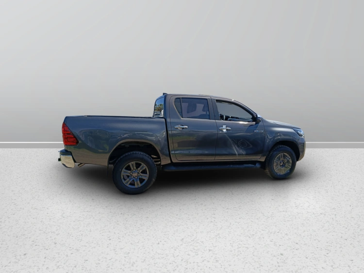 7 - Toyota Professional Hilux HILUX 2.8D A 48VDC4WD LNG MY25