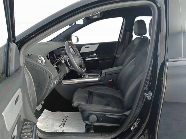 9 - Mercedes-Benz Classe B 180 d AMG Line Premium auto