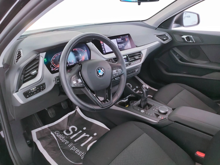 13 - BMW Serie 1 118d