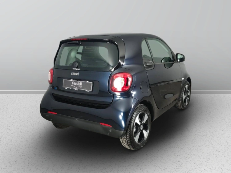5 - smart fortwo Fortwo eq Passion 22kW