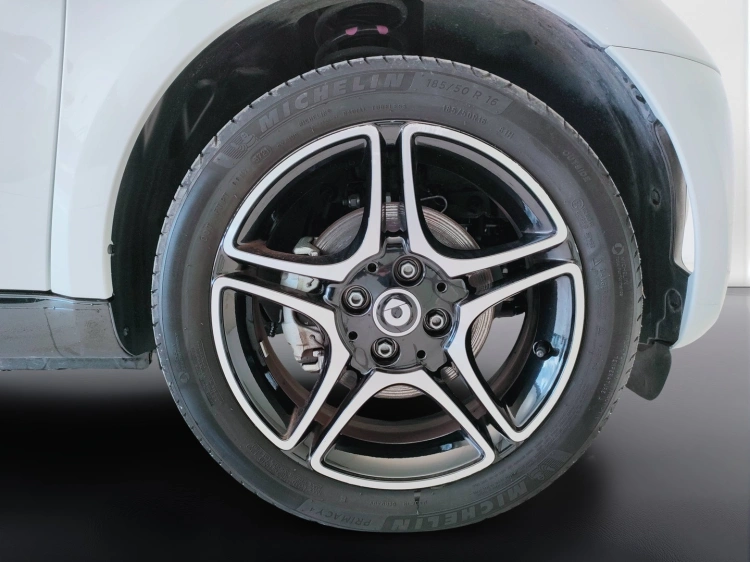 8 - smart fortwo Fortwo Cabrio eq Pulse 22kW