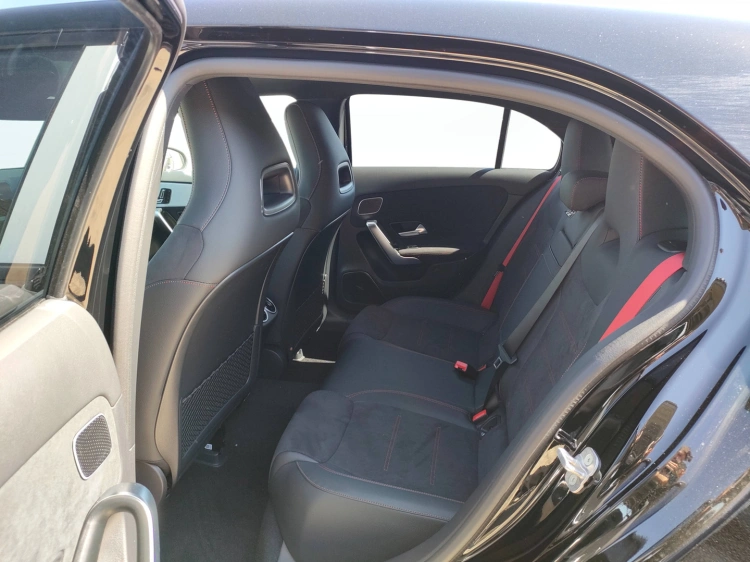 8 - Mercedes AMG Classe A Mercedes-AMG A 35 4MATIC