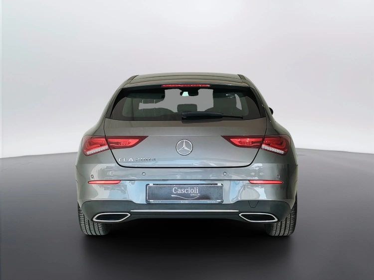 6 - Mercedes-Benz CLA Shooting Brake 200 d Sport auto