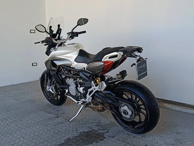 5 - Mv agusta Stradale Stradale 800 Abs