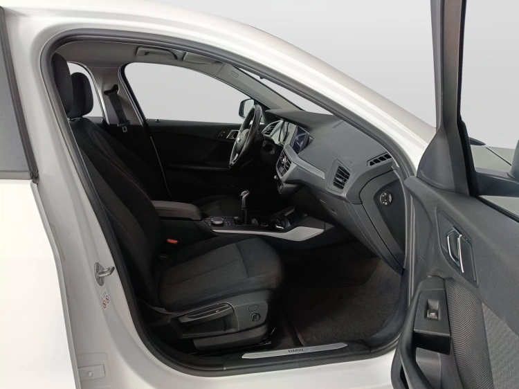 11 - BMW Serie 1 118d 5 Porte