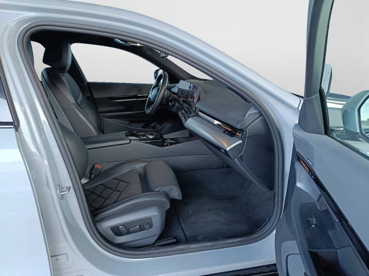 11 - BMW Serie 5 520d 48V xdrive MSport Pro auto