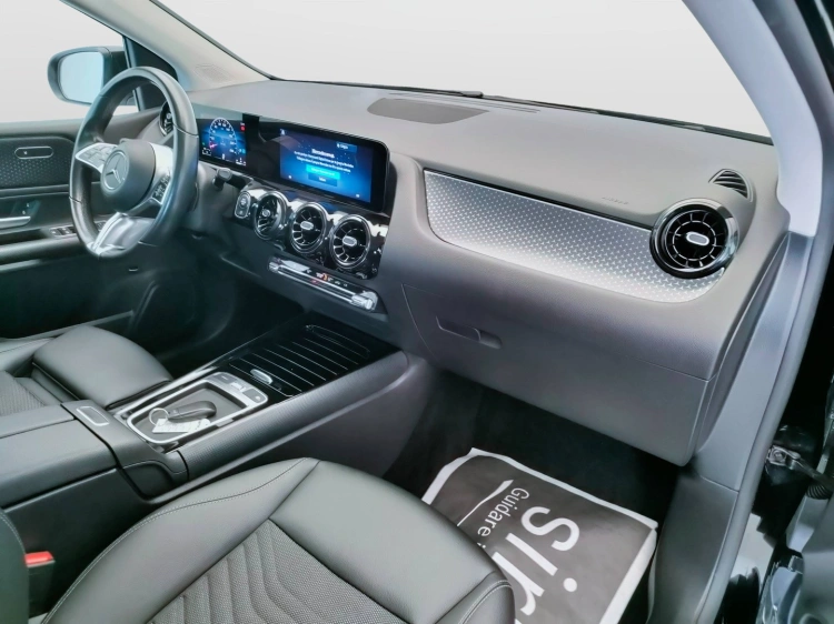 14 - Mercedes-Benz Classe B 180 d Advanced auto