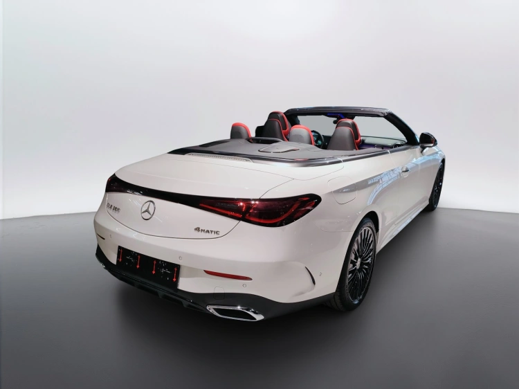 12 - Mercedes-Benz CLE 300 4MATIC Cabrio