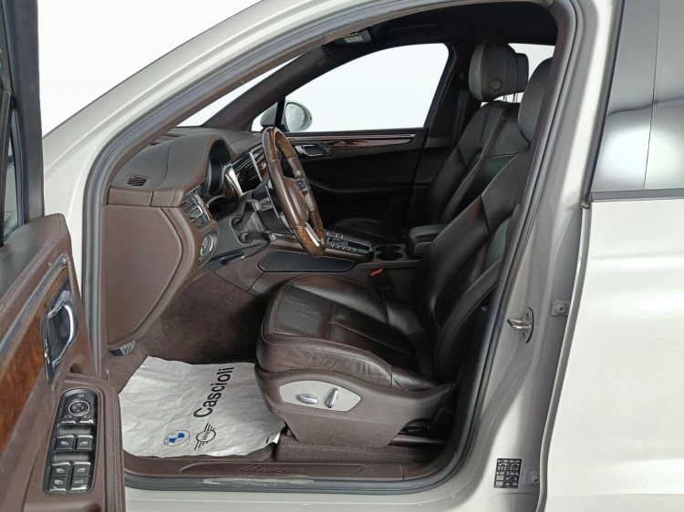 9 - Porsche Macan Macan 2.0 245cv pdk