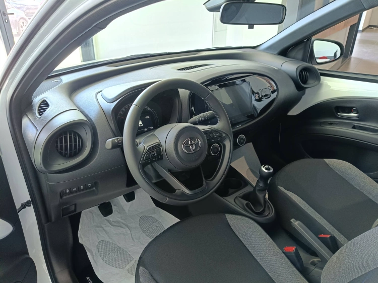7 - Toyota Aygo X AYGO X 10B MT ACTIVE MY24