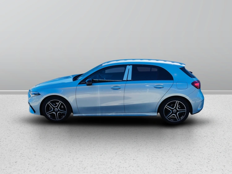 3 - Mercedes-Benz Classe A 180 d Automatic