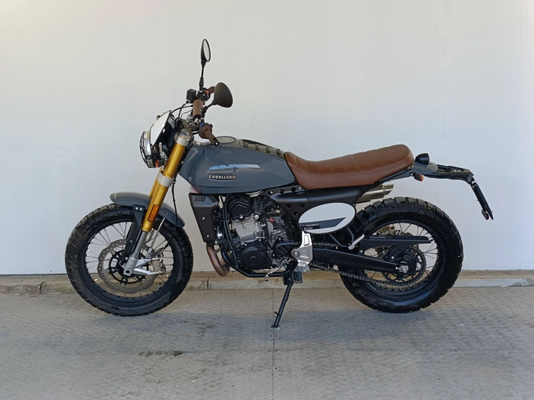 3 - Fantic E3261 CABALLERO 500 SCRAMBLER DELUXE