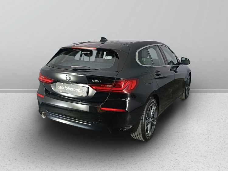 4 - BMW Serie 1 116d Sport auto
