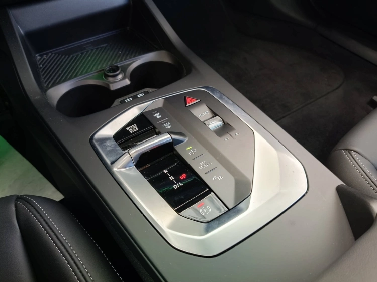 16 - BMW Serie 1 118d MSport Design auto