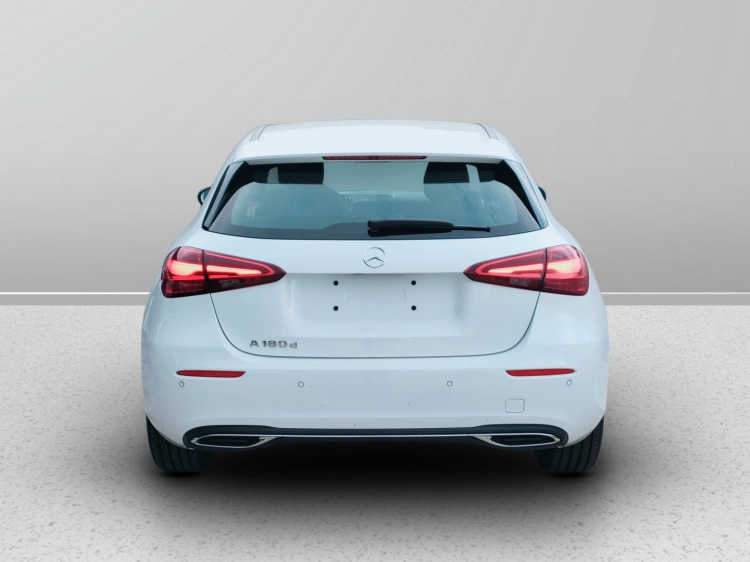 4 - Mercedes-Benz Classe A 180 d Automatic