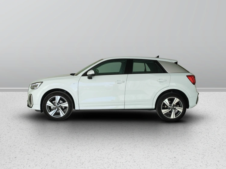 3 - Audi Q2 Q2 30 2.0 tdi S line edition
