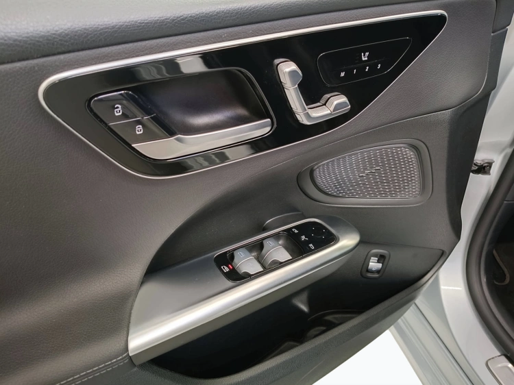 14 - Mercedes-Benz Classe C 220 d mhev Advanced Plus 4matic 197cv auto