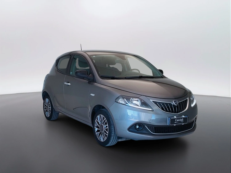 3 - Lancia Ypsilon Ypsilon 1.0 firefly hybrid Gold s&s 70cv