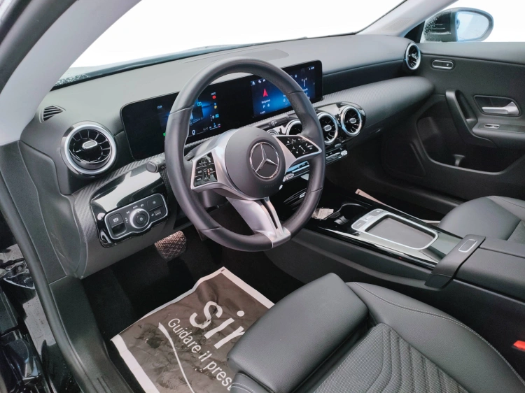 15 - Mercedes-Benz CLA Shooting Brake 180 d Advanced auto