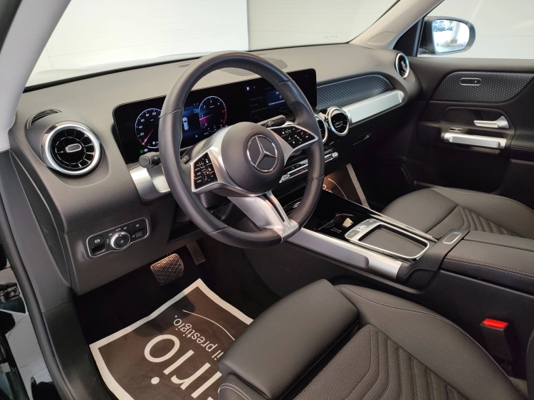 12 - Mercedes-Benz GLB 180 d Progressive Advanced auto