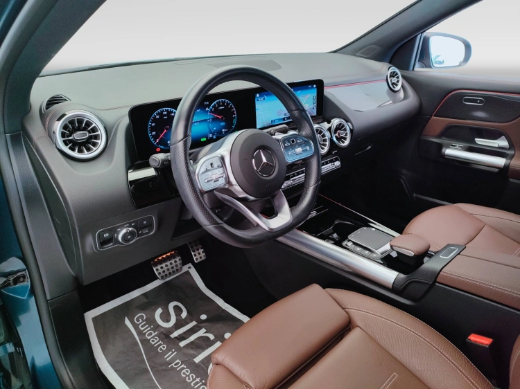 16 - Mercedes-Benz GLA 250 e phev (eq-power) Premium auto