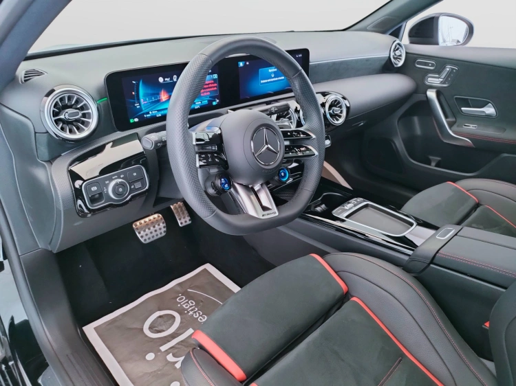 17 - Mercedes AMG Classe A Mercedes-AMG A 35 RACE EDITION 