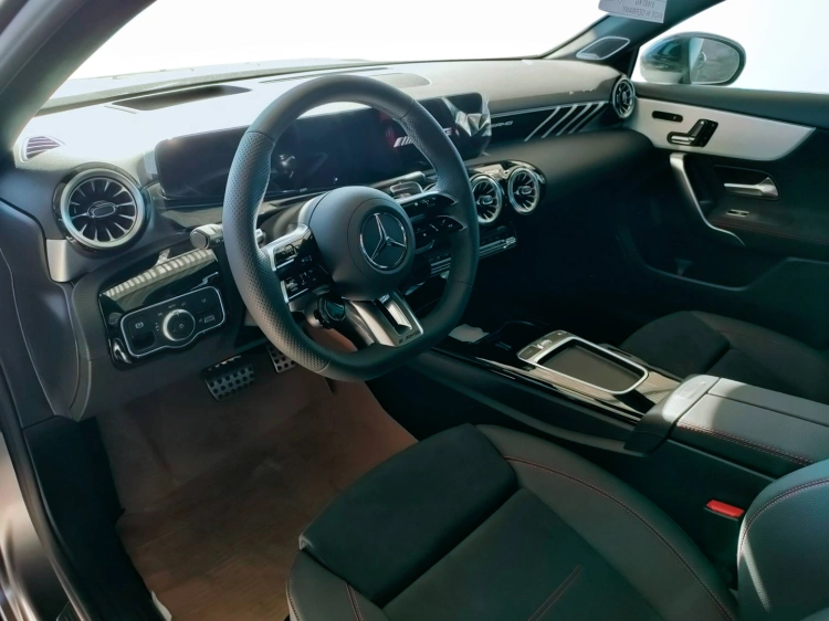 10 - Mercedes AMG Classe A Mercedes-AMG A 45S 4MATIC+