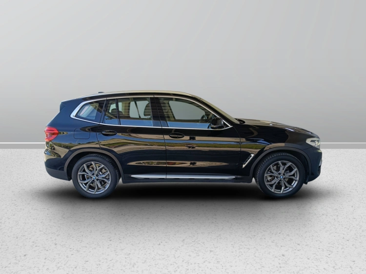 6 - BMW X3 BMW X3 XDRIVE 20D XLINE