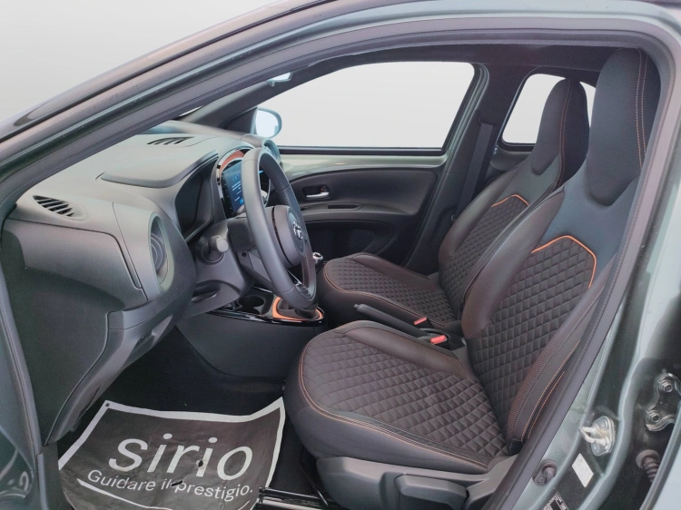 15 - Toyota Aygo X Aygo X 1.0 Limited 72cv