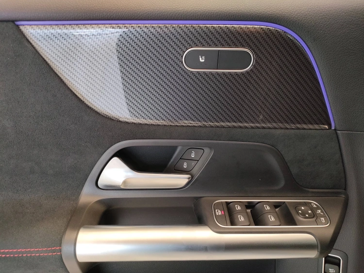 12 - Mercedes-Benz Classe B 180 d AMG Line Advanced Plus auto