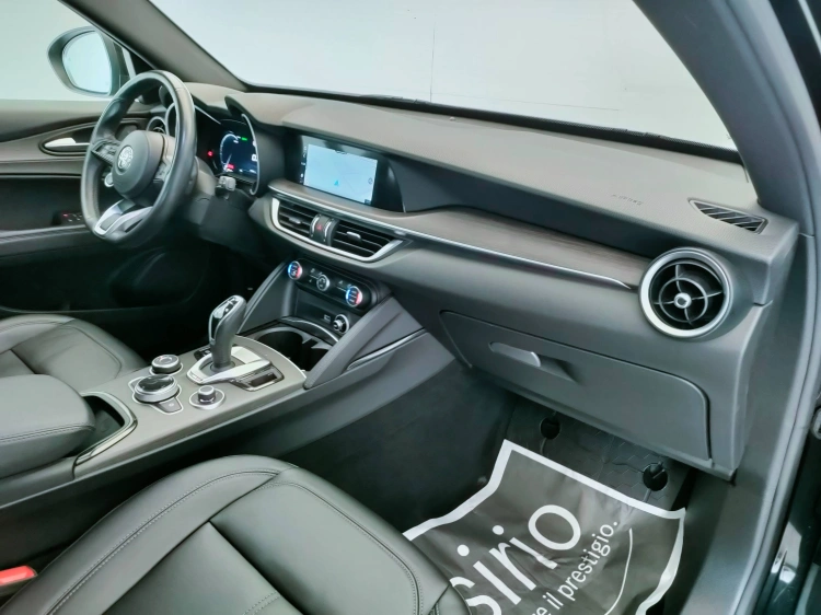 18 - Alfa romeo Stelvio Stelvio 2.2 t Ti rwd 160cv auto