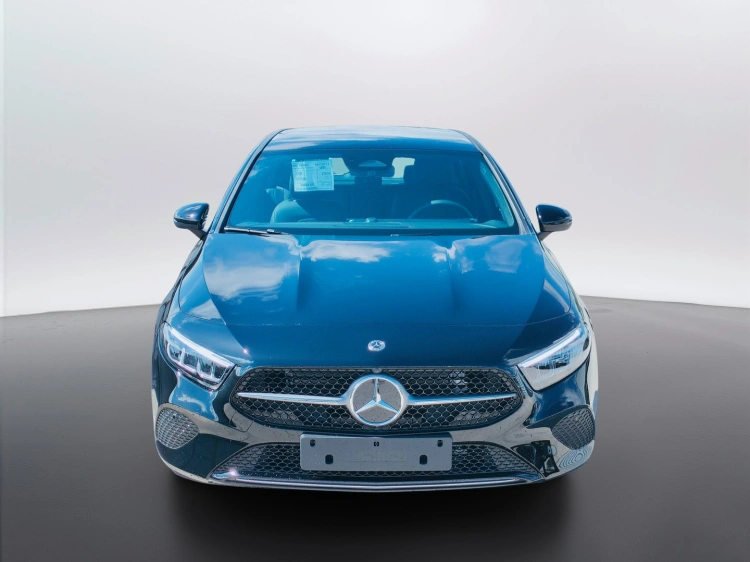 2 - Mercedes-Benz Classe A 180 d Automatic