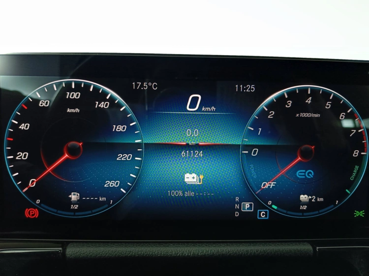 12 - Mercedes-Benz GLA Mercedes GLA250 e phev advanced auto
