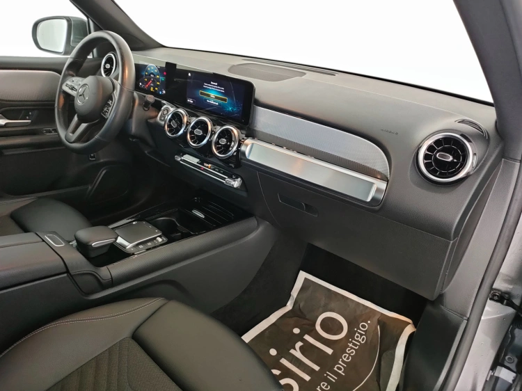 9 - Mercedes-Benz GLB 180 d Business Extra auto