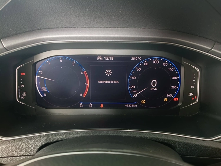12 - Volkswagen T T-Roc Cabriolet 1.0 tsi Style 115cv