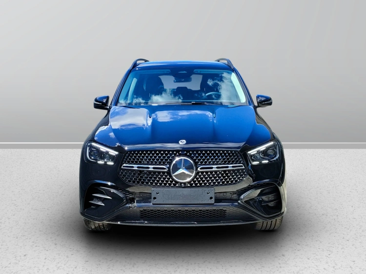2 - Mercedes-Benz GLE 300 d 4MATIC