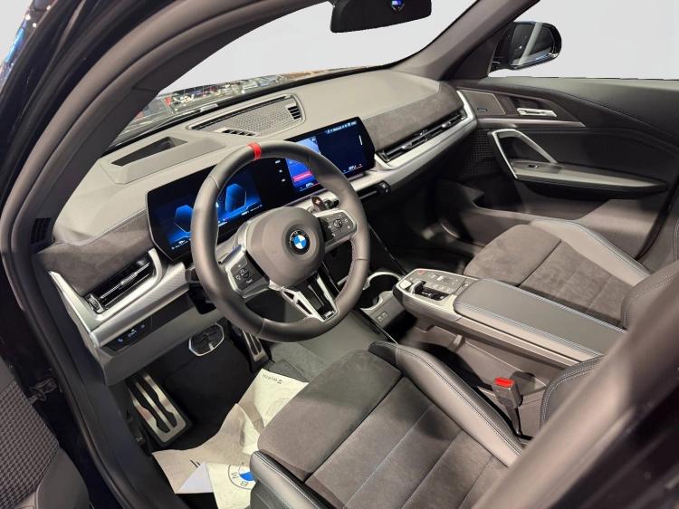12 - BMW X1 M BMW X1 M35i xDrive