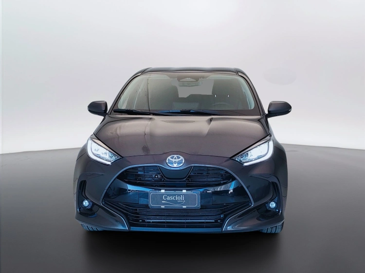 2 - Toyota Yaris Yaris 1.5h Trend