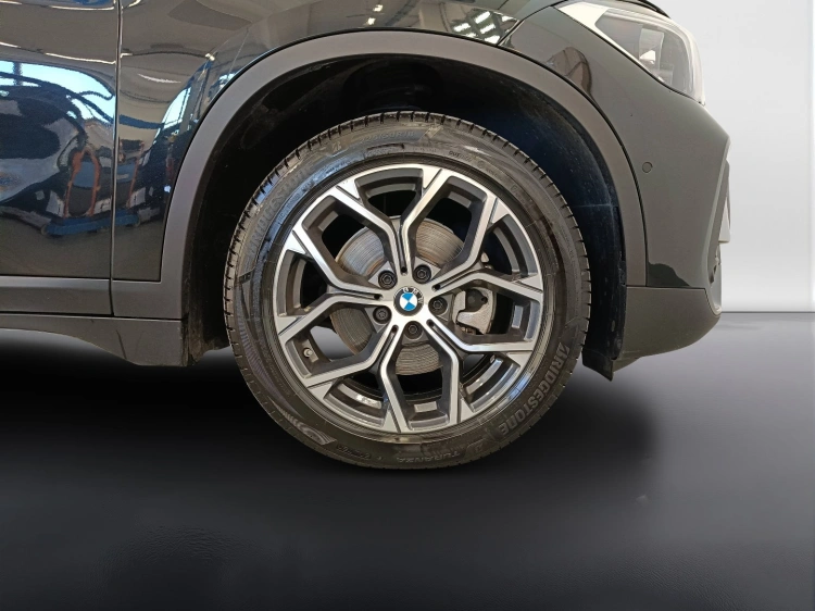 16 - BMW X1 X1 xdrive18d xLine Plus auto