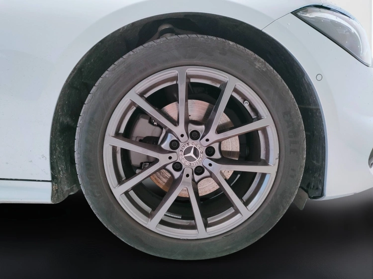 8 - Mercedes-Benz CLE Cabrio 220 d Advanced auto