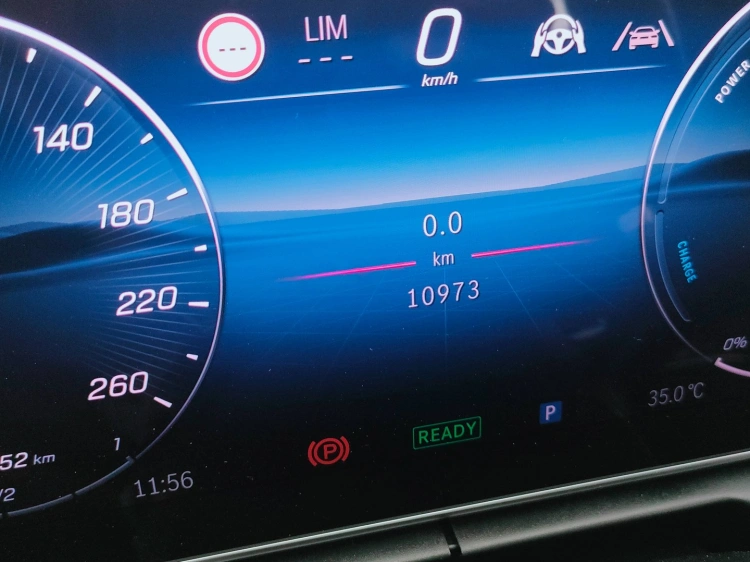 19 - Mercedes-Benz Classe C SW 300 de phev AMG Line Advanced auto