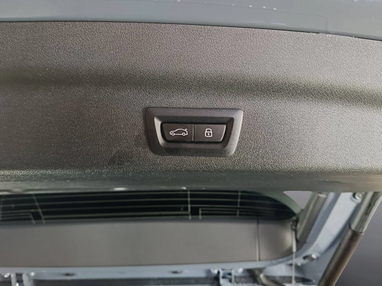 21 - BMW iX1 iX1 edrive 20 X-Line