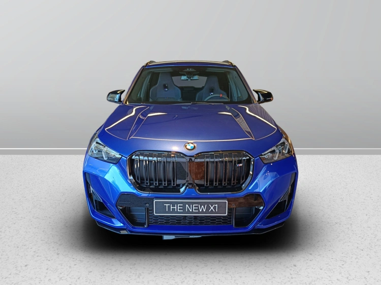 2 - BMW X1 M BMW X1 M35i xDrive
