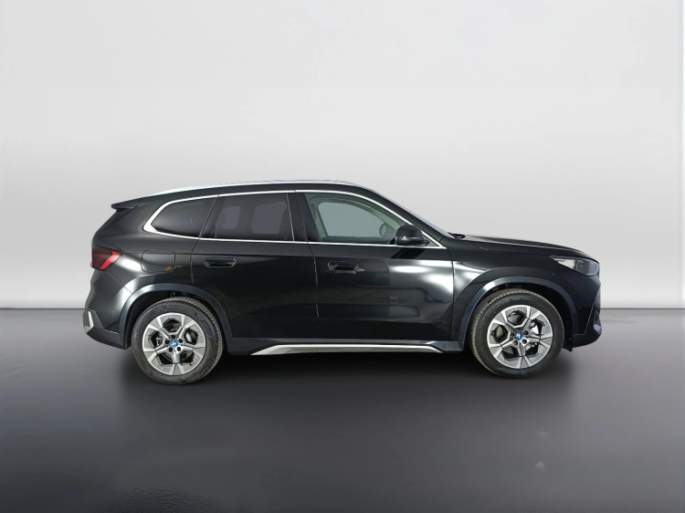 3 - BMW iX1 iX1 edrive 20 X-Line