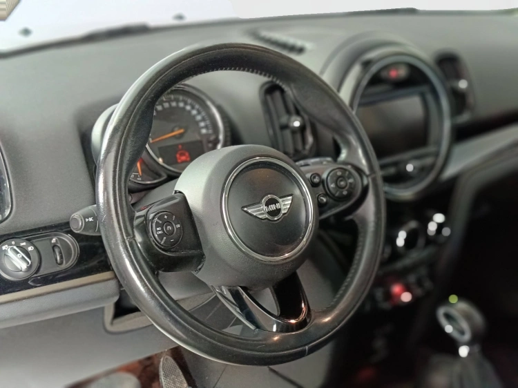 17 - MINI Countryman COOPRE SD 4LLA HIPE