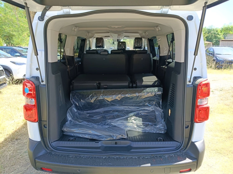 8 - Toyota Professional PROACE VERSO PROACE VERSOL2 2.0D144M LOU25