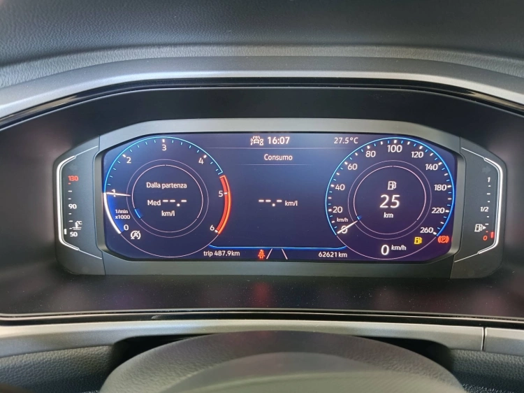 12 - Volkswagen T T-Roc 2.0 tdi Life 115cv