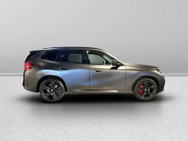 4 - BMW X3 BMW X3 M50 xDrive
